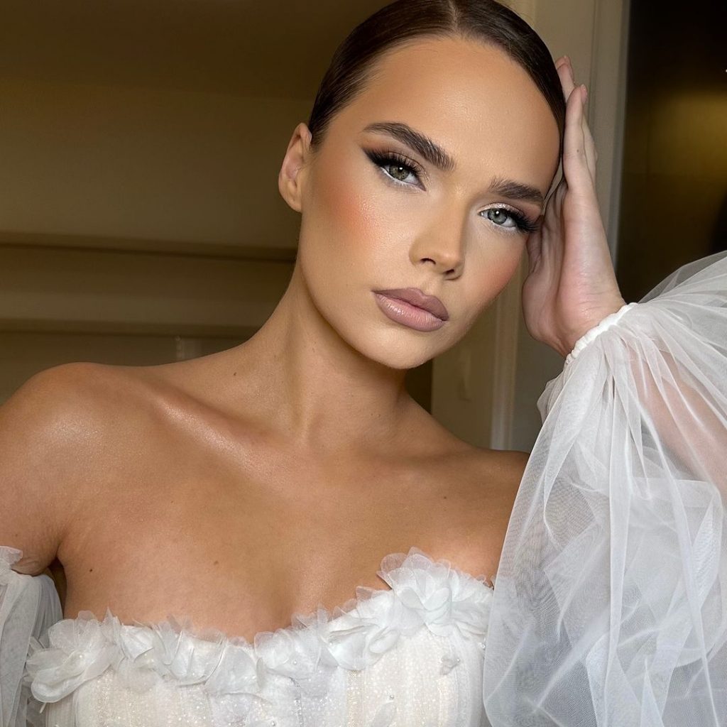 Fall Wedding Makeup 26 Ideas: Captivating Looks for the Autumn Bride