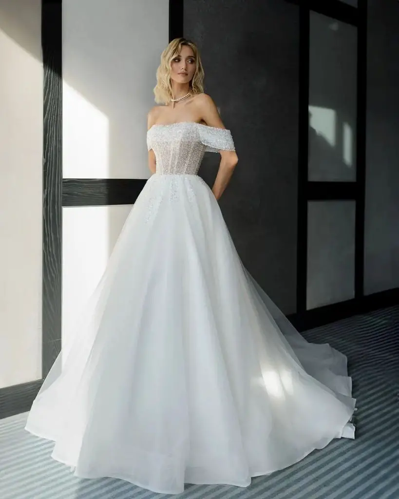 Stunning Fall Wedding Dresses 27 Ideas: The Ultimate Guide to Choosing Your Perfect Gown