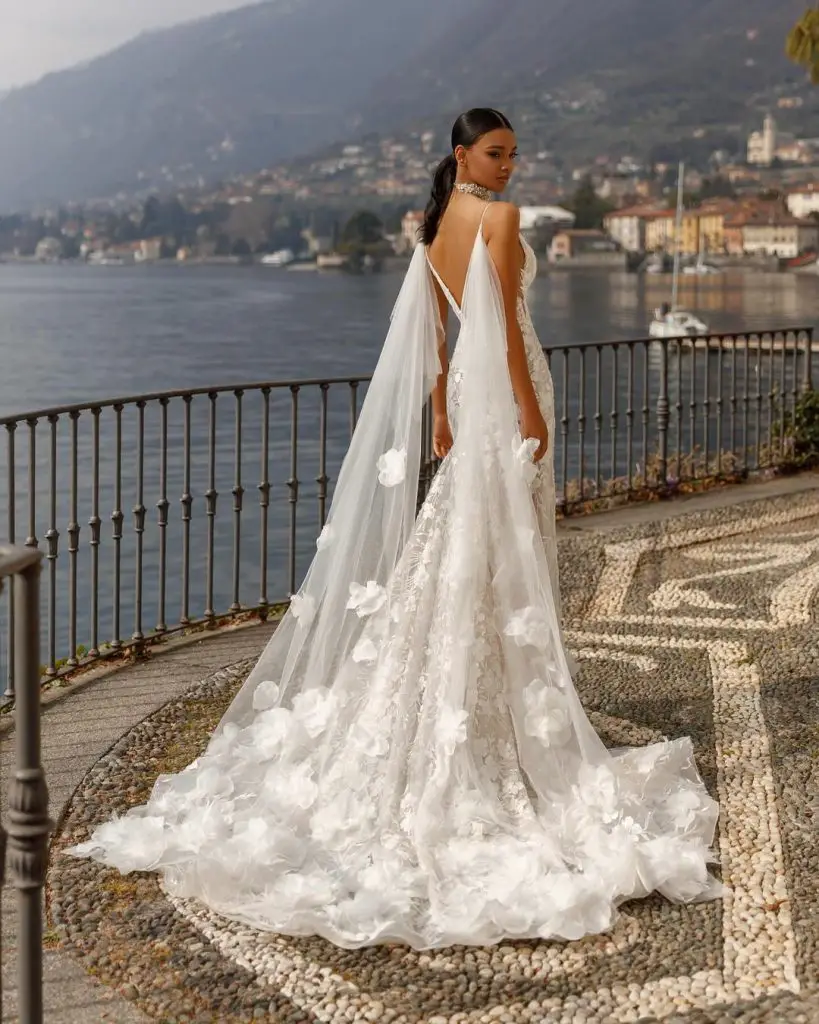 Wedding Dress Trends for Fall October 26 Ideas