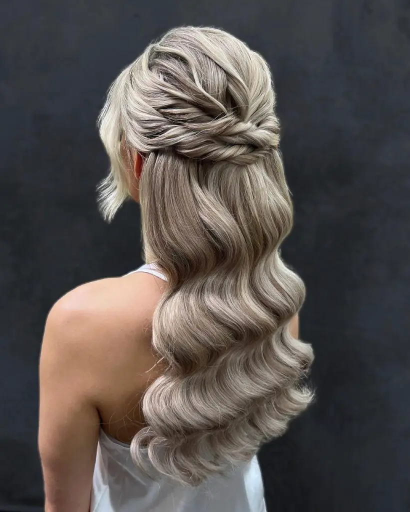 Stunning November Wedding Hair 23 Ideas for the Bride