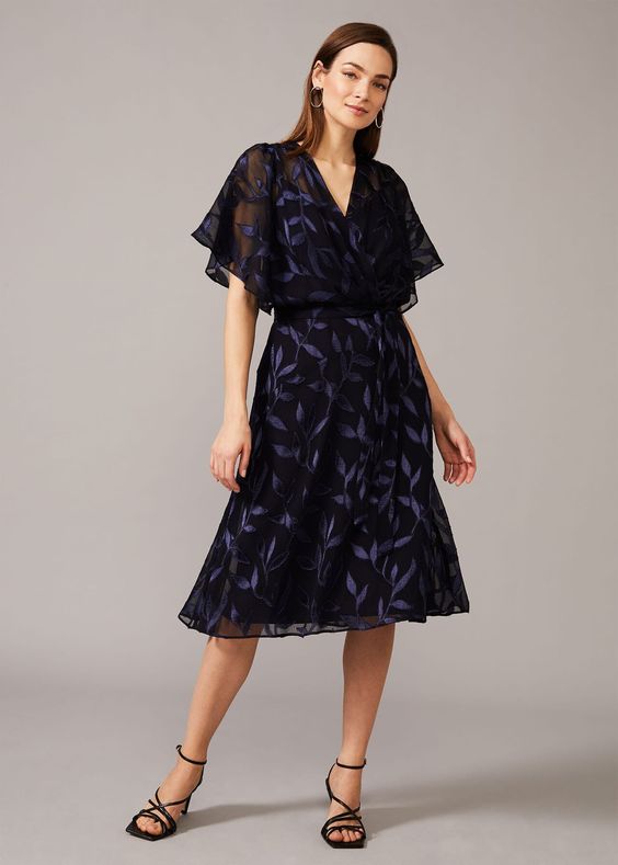 Stunning Fall Wedding Guest Dresses: Top Trends and 25 Ideas