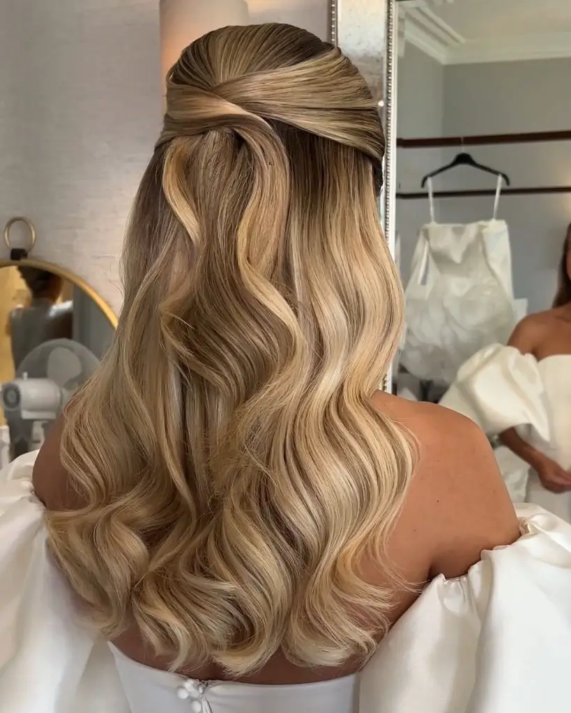 Stunning November Wedding Hair 23 Ideas for the Bride