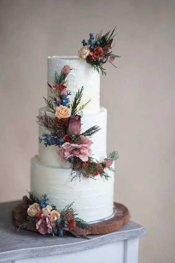 Fall Wedding Cake Flowers 25 Ideas: A Perfect Blend of Nature and Elegance