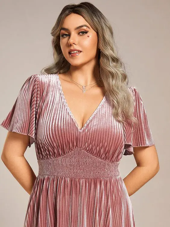 Stunning Fall Wedding Guest Dresses in Plus Size for Every Occasion 23 Ideas