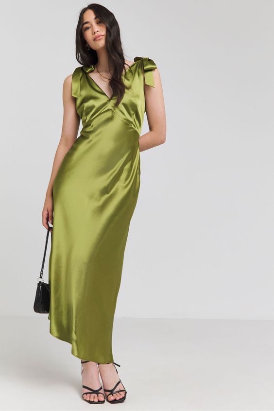 Elegant Autumn Wedding Guest Dresses in Olive Green 23 Ideas: The Perfect Choice for a Stylish Celebration