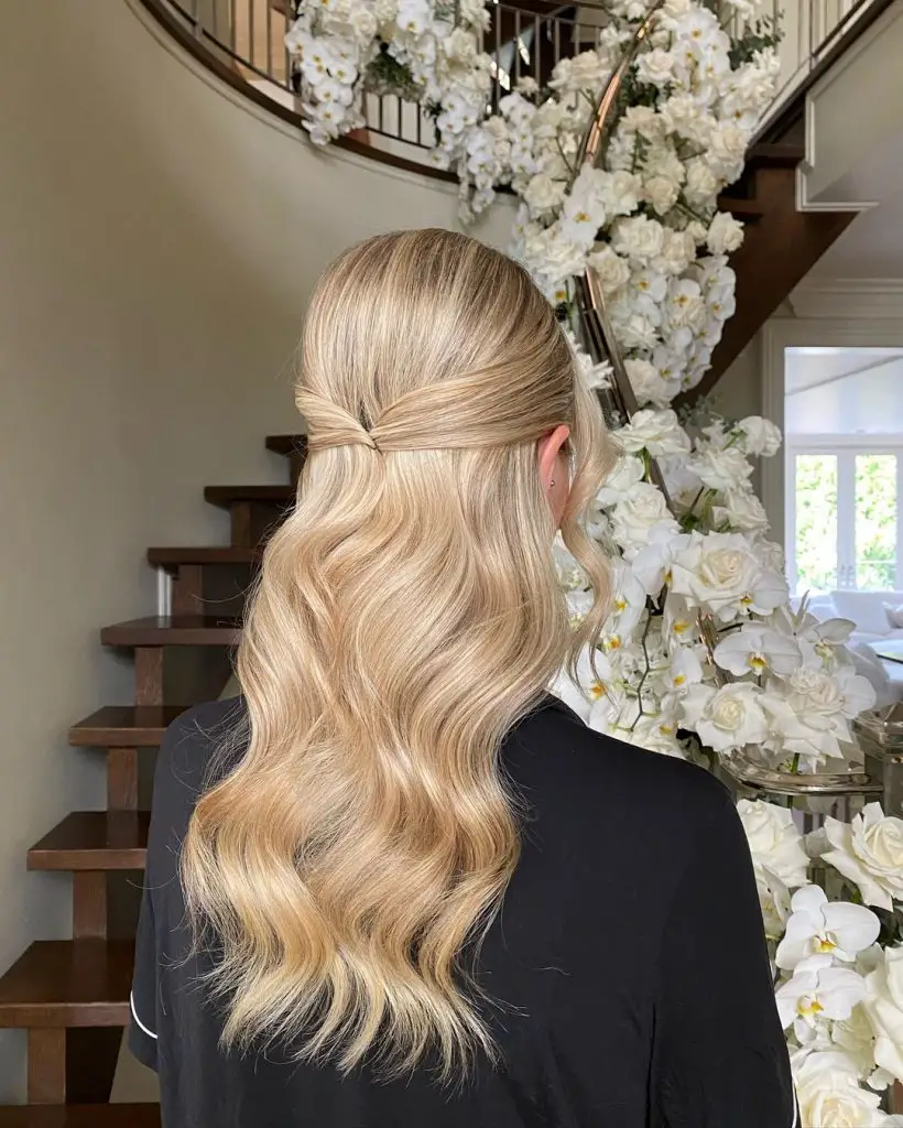 Autumn Wedding Hairstyles: Half-Up Elegance 21 Ideas