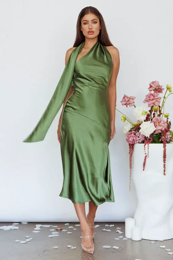 Elegant Autumn Wedding Guest Dresses in Olive Green 23 Ideas: The Perfect Choice for a Stylish Celebration