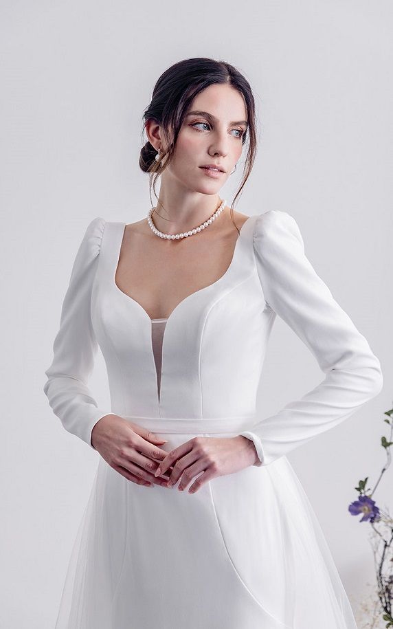 Elegant Simplicity: Autumn Wedding Dresses for a Timeless Look 25 Ideas