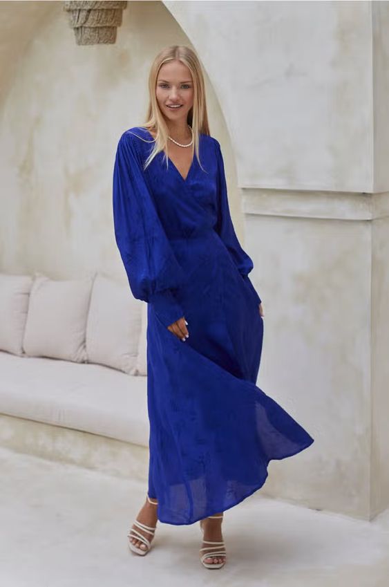 Autumn Wedding Guest Dress 22 Ideas: Blue Elegance