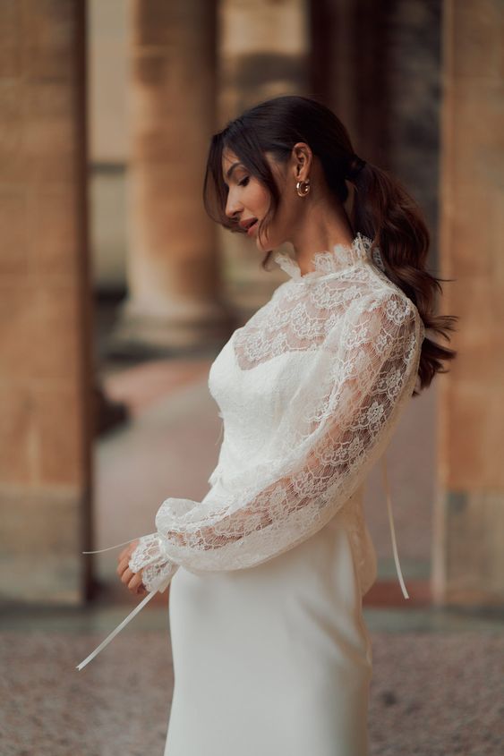 Elegant Simplicity: Autumn Wedding Dresses for a Timeless Look 25 Ideas