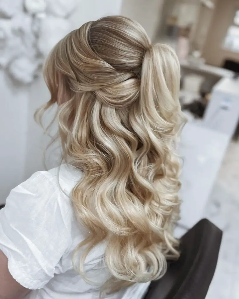 Autumn Wedding Hairstyles: Half-Up Elegance 21 Ideas