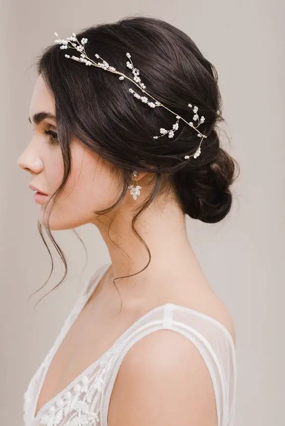 Stunning Wedding Hair 24 Ideas for October 2024: Elegant Styles for Every Bride