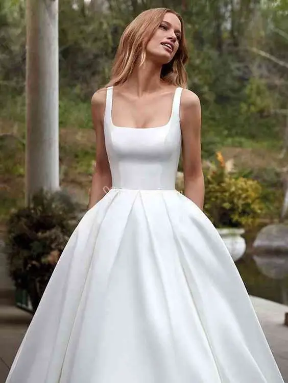 Elegant Simplicity: Autumn Wedding Dresses for a Timeless Look 25 Ideas