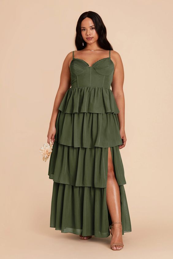 Stunning Fall Wedding Guest Dresses in Plus Size for Every Occasion 23 Ideas