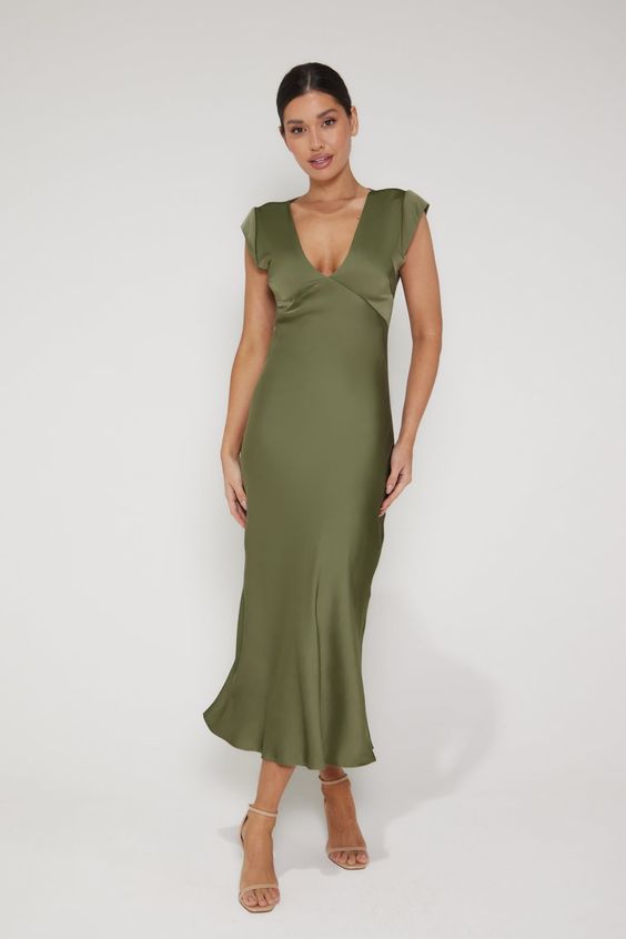 Elegant Autumn Wedding Guest Dresses in Olive Green 23 Ideas: The Perfect Choice for a Stylish Celebration