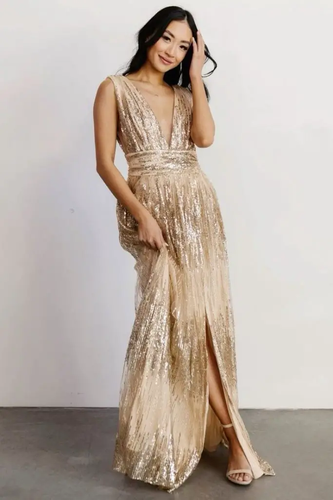 Glamorous Gold Dresses for Autumn Wedding Guests 23 Ideas