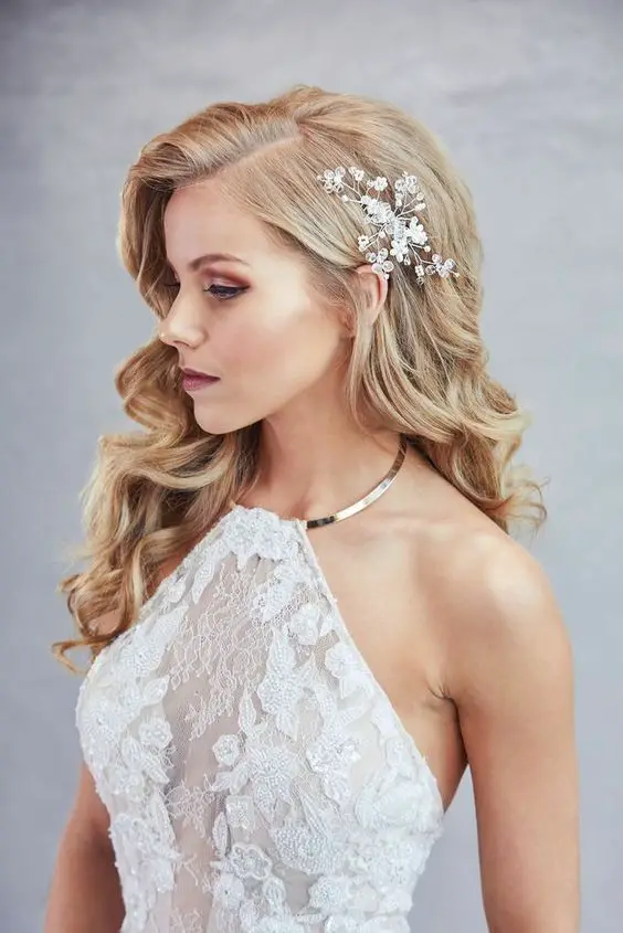 Stunning Wedding Hair 24 Ideas for October 2024: Elegant Styles for Every Bride