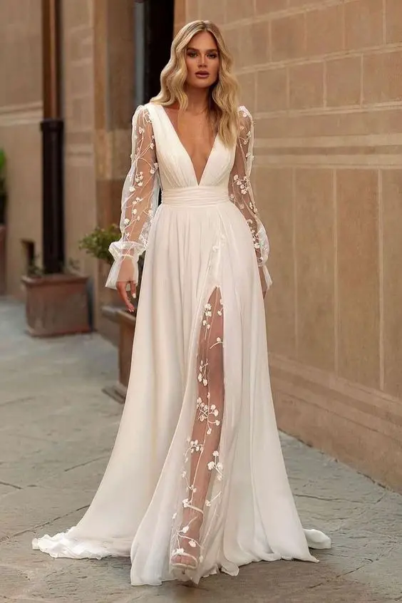 Stunning Fall Wedding Dresses with V-Neck Designs 22 Ideas