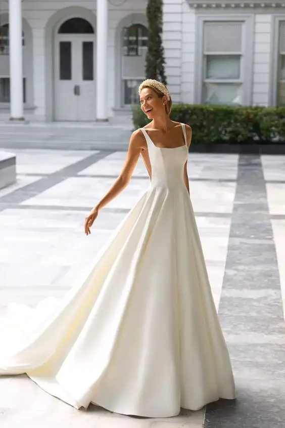 The Dreamy Guide to Autumn Wedding Dresses 24 Ideas