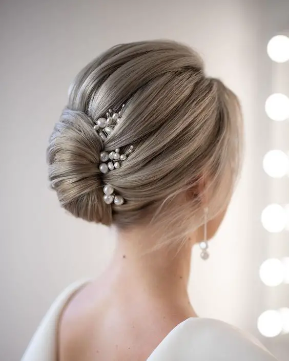 Stunning Wedding Hair 24 Ideas for October 2024: Elegant Styles for Every Bride