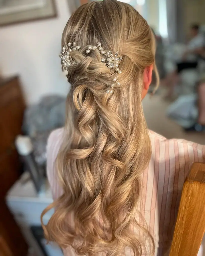 September Wedding Hairstyles 23 Ideas: Elegant and Timeless Looks for Your Special Day