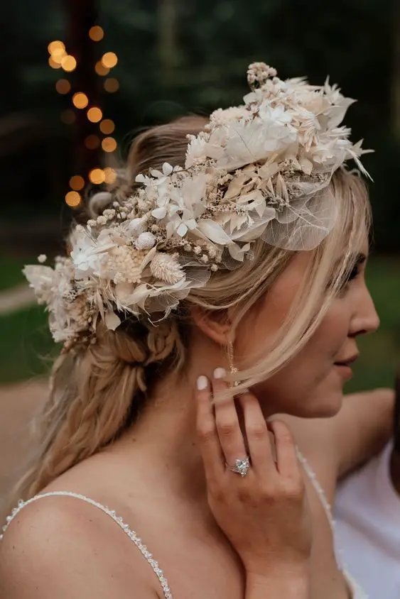 Wedding Autumn Hairstyles 25 Ideas: A Detailed Guide for the 2024 Bride and Her Bridesmaids