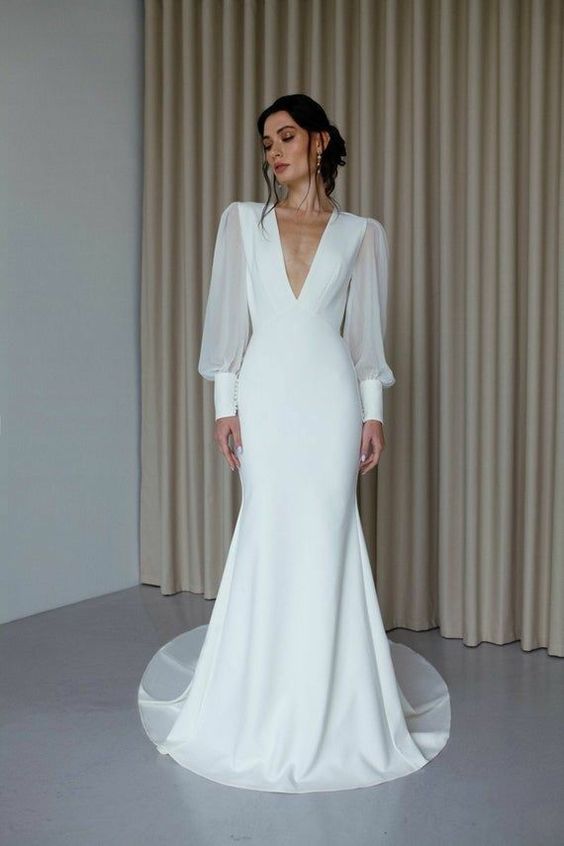 Elegant Simplicity: Autumn Wedding Dresses for a Timeless Look 25 Ideas