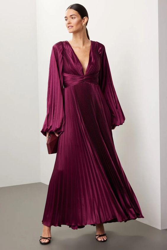 Embracing Elegance: Autumn Wedding Guest Dresses in Purple 22 Ideas