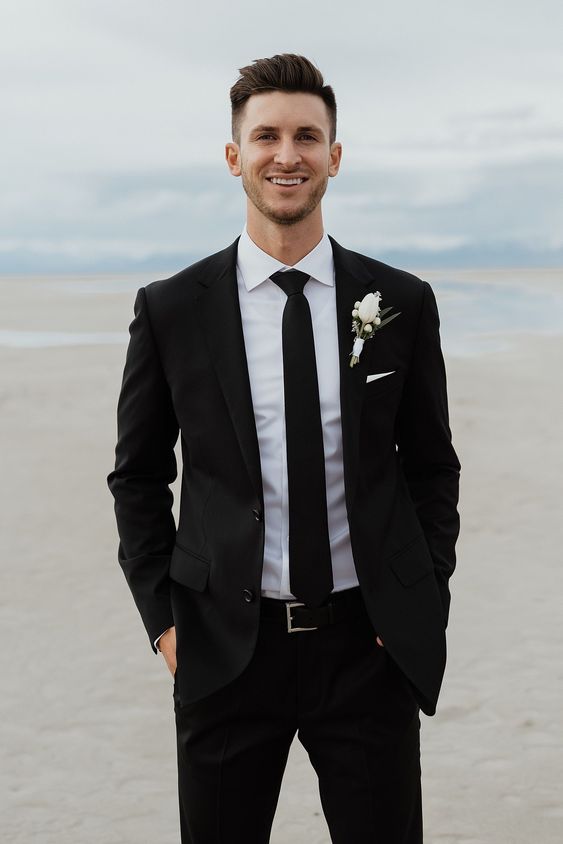 The Ultimate Guide to Men's Fall Wedding Guest Outfits 22 Ideas