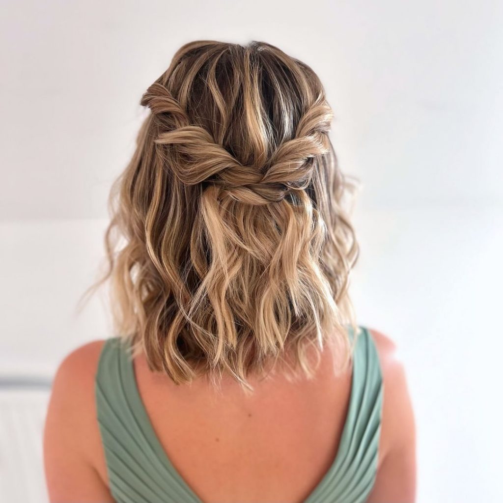 Autumn Wedding Hairstyles: Half-Up Elegance 21 Ideas