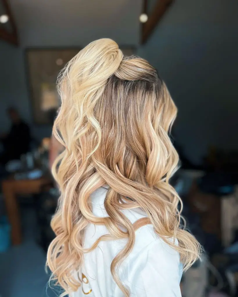 Autumn Wedding Hairstyles: Half-Up Elegance 21 Ideas