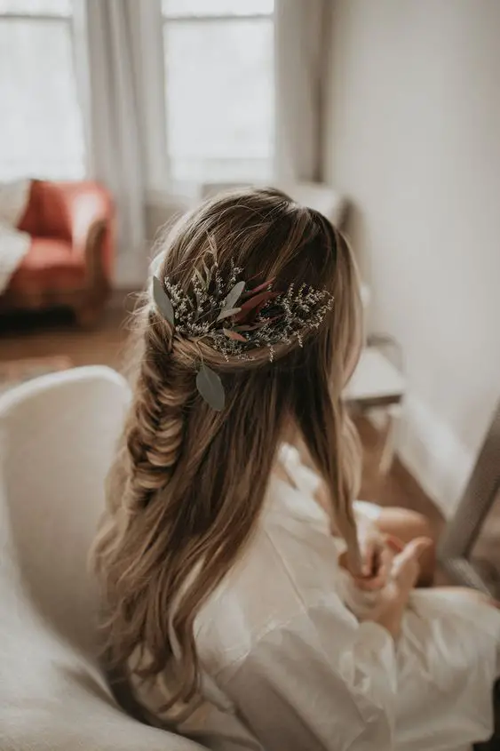 Wedding Autumn Hairstyles 25 Ideas: A Detailed Guide for the 2024 Bride and Her Bridesmaids