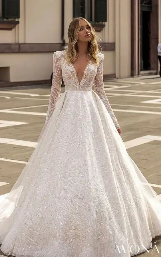 Stunning Fall Wedding Dresses with V-Neck Designs 22 Ideas